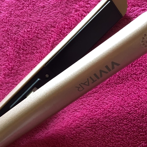 Mini flat iron - Picture 2 of 3